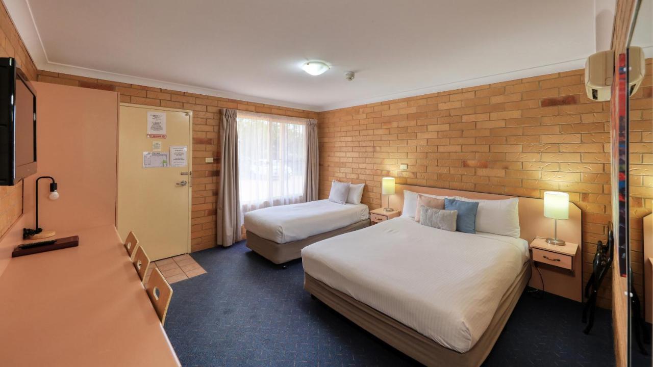 North Parkes Motel Dış mekan fotoğraf