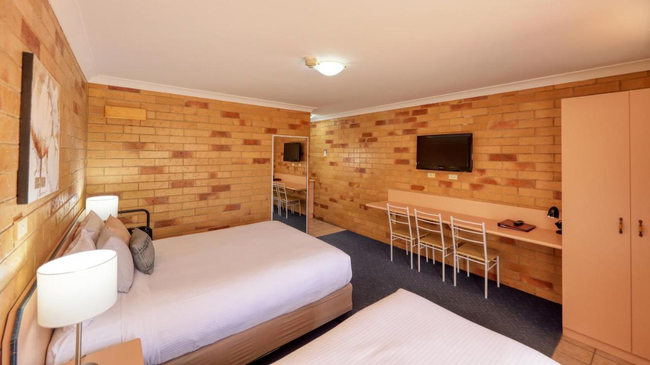 North Parkes Motel Dış mekan fotoğraf