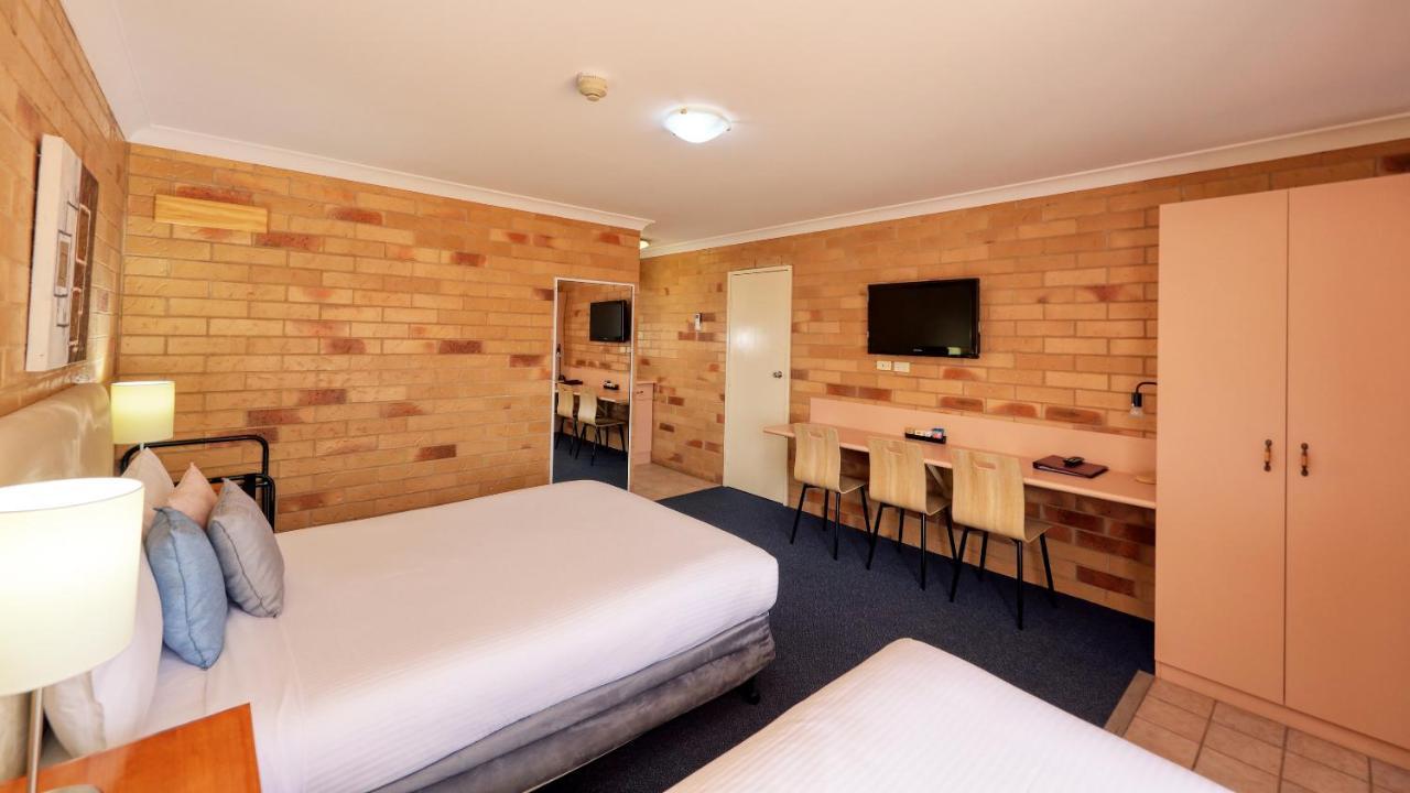 North Parkes Motel Dış mekan fotoğraf