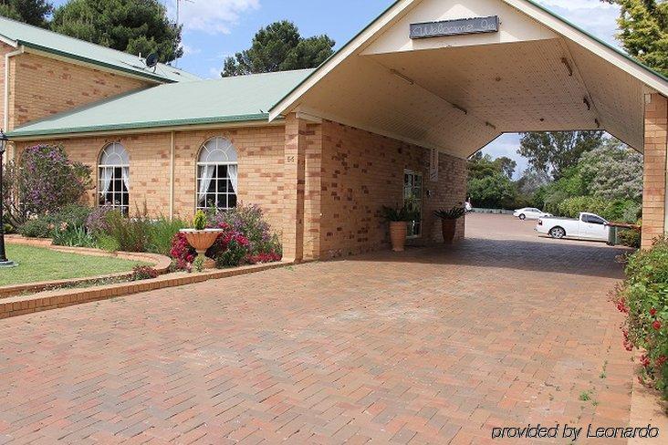 North Parkes Motel Dış mekan fotoğraf