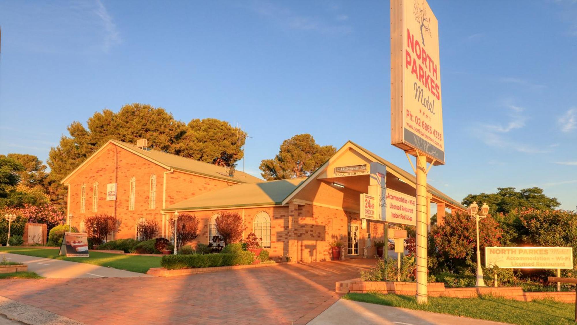 North Parkes Motel Dış mekan fotoğraf